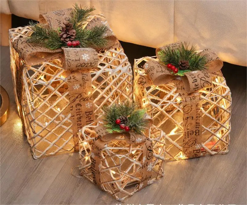 Christmas lights and 3 gift boxes to delight your home!